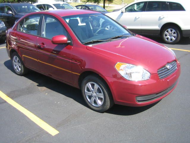 2010 Hyundai Accent GLS