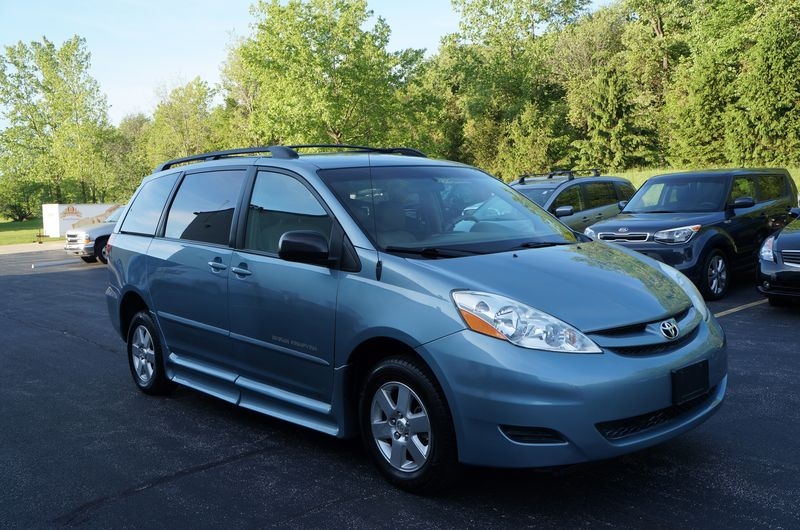 2010 Toyota Sienna Wheelchair Van